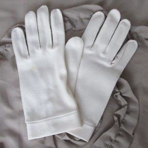 vintage white fabric gloves